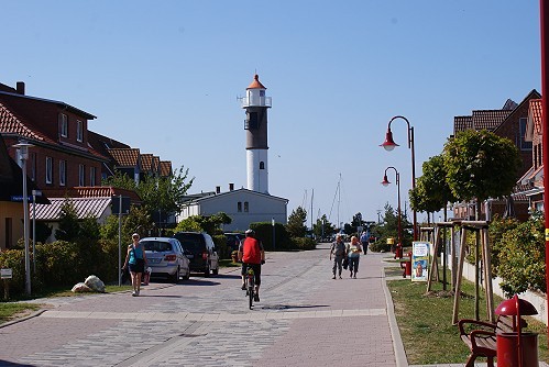 Leuchtturm aus Richtung Kirchdorf