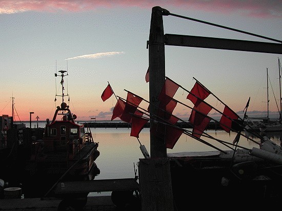 Sonnenuntergang im Timmendorfer Hafen auf der Insel Poel