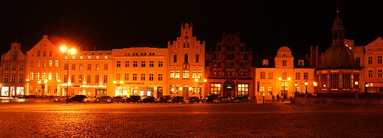 der Marktplatz - Nachtaufnahme