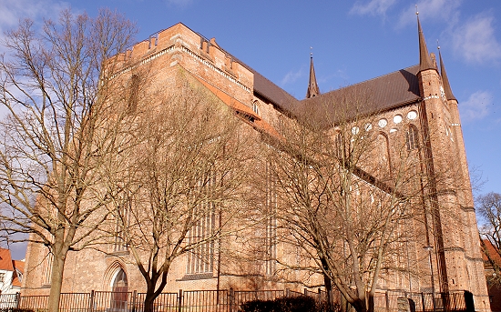 die Sankt Georgenkirche im Winter 2016